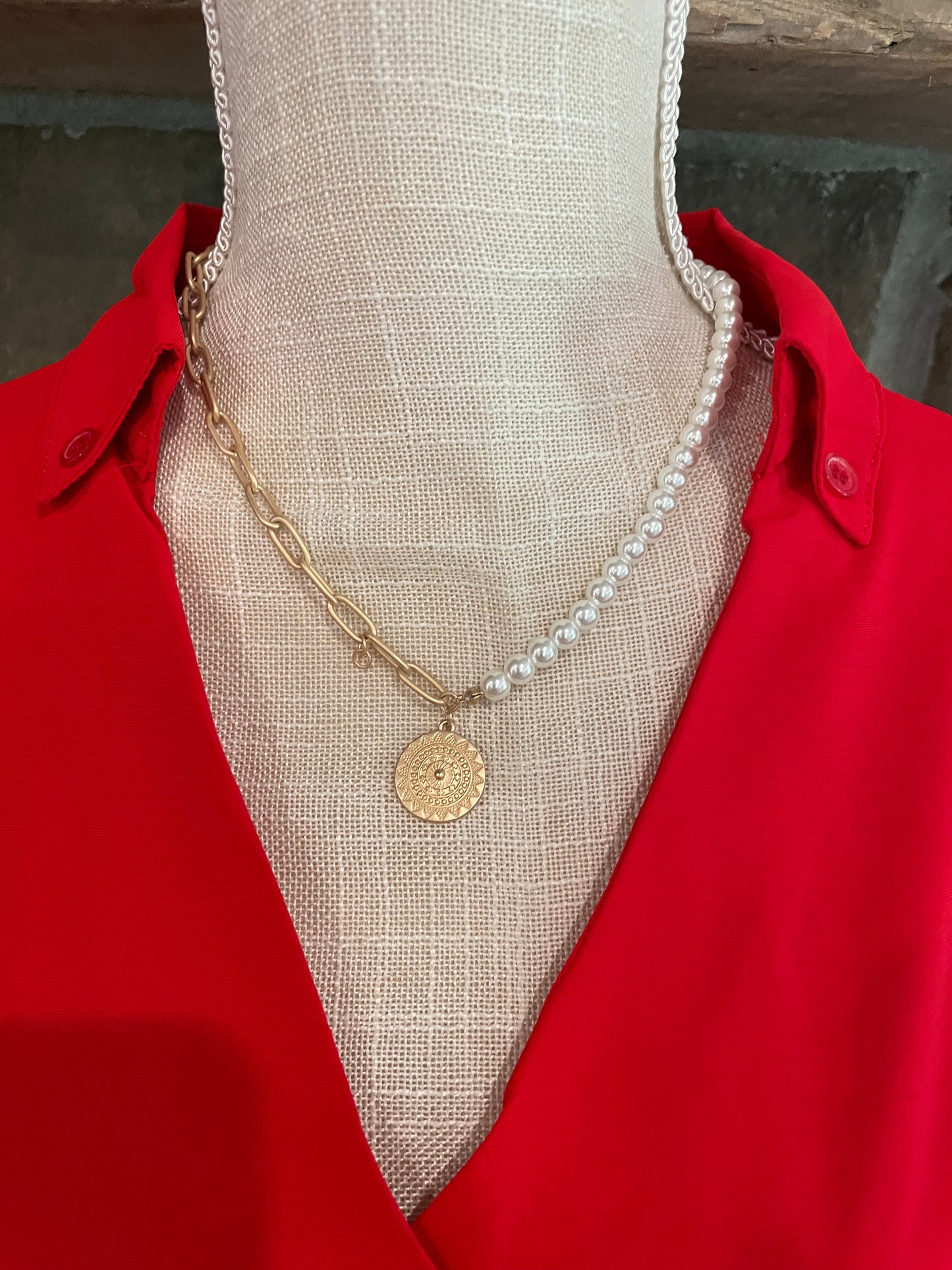 Gold/Pearl Chain w/ Medallion Pendant - JM2