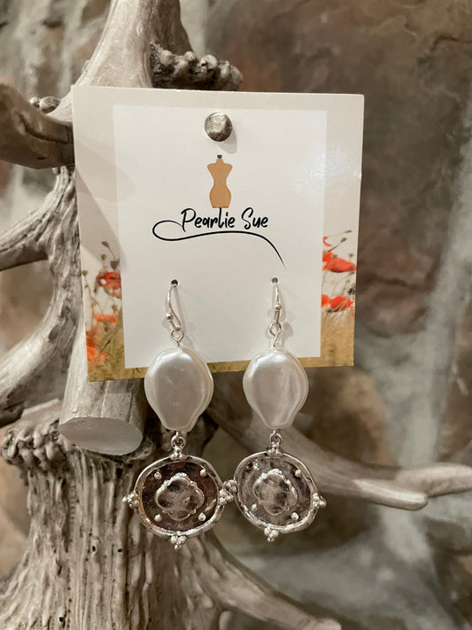 Silver/Flat Pearl Earrings